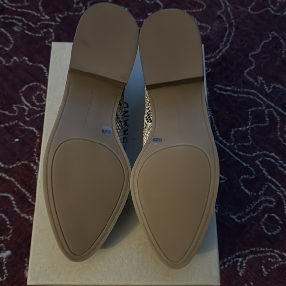 🍀Lucky Brand Lenci leather low ankle bootie🍀 - Picture 6 of 7